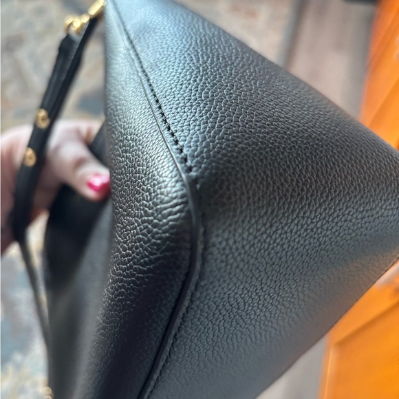Tory Burch Perry Shoulder Bag - Black Leather with Gold Chain - Picture 6 of 10